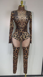 Load and play video in Gallery viewer, Spotted You Jumpsuit
